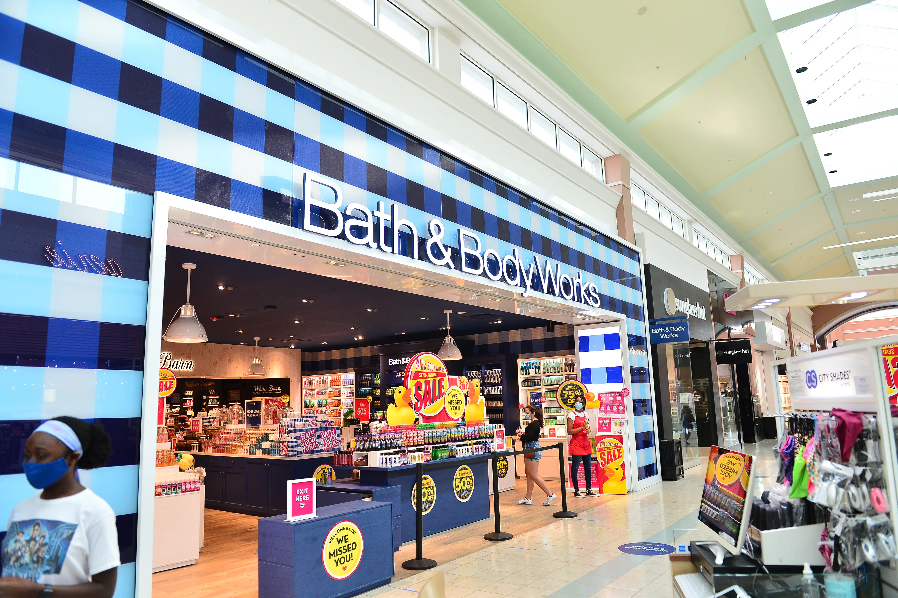 10 Nostalgic Bath & Body Works Scents