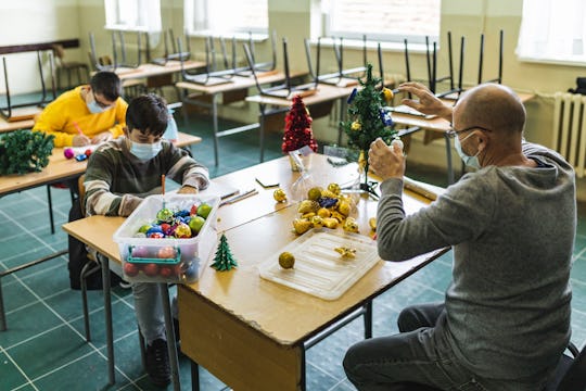 teacher at christmas, face masks