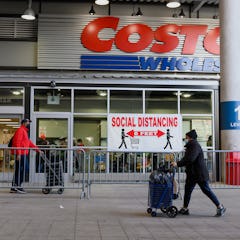 holiday shoppers at costco