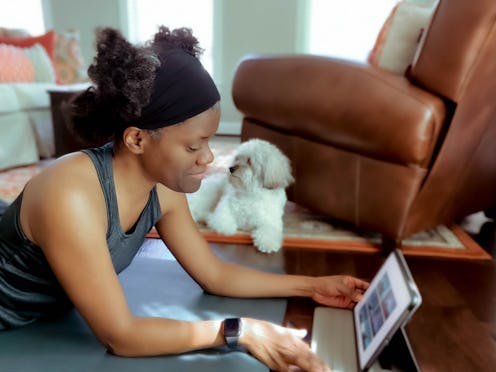 The midday workout benefits support your lunchtime sweat session.