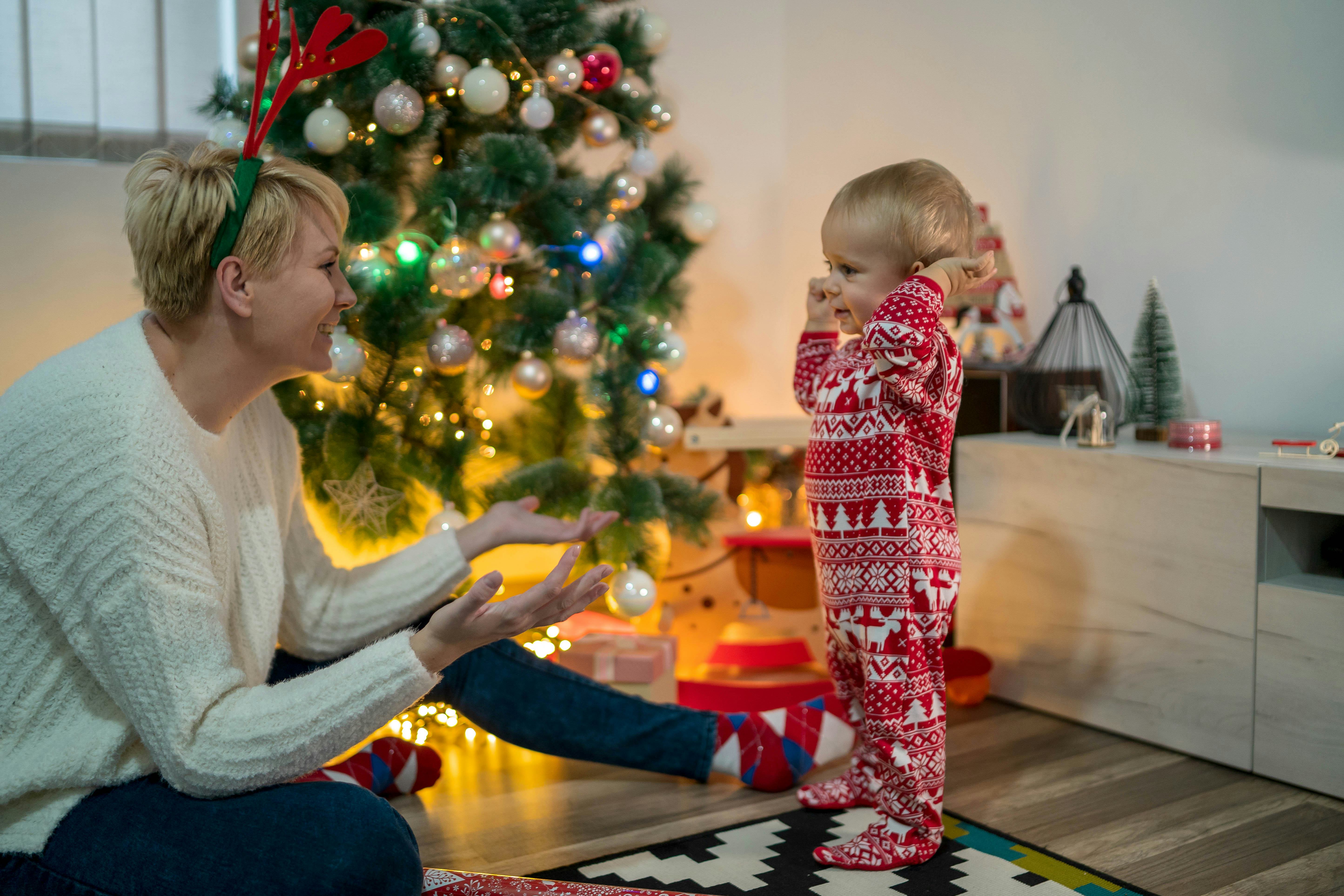 Can Babies Look At Christmas Lights?