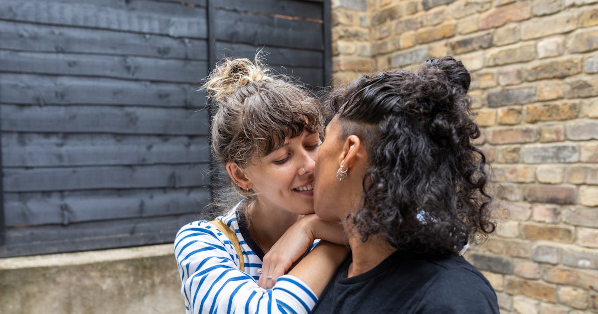 13 Times You Should Kiss And Make Up Because Kiss And Make Up Day Is A Good Excuse For A Cuddle 13 Times You Should Kiss And Make Up Because Kiss And Make Up Day Is A Good Excuse For A Cuddle