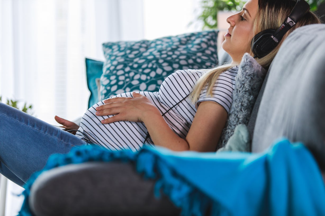 Does Your Temperature Run Higher When Pregnant? Experts Explain