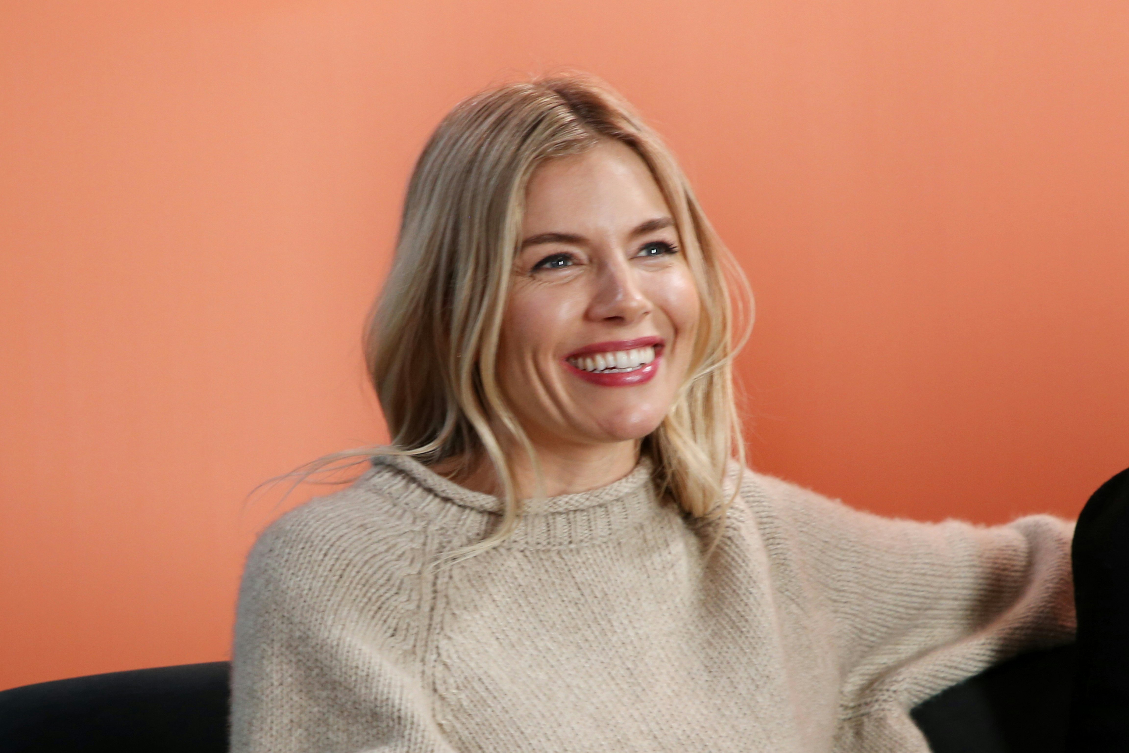 Sienna Miller's Leopard Leggings Just Got A Winter Update & They're  (Surprisingly) Chic