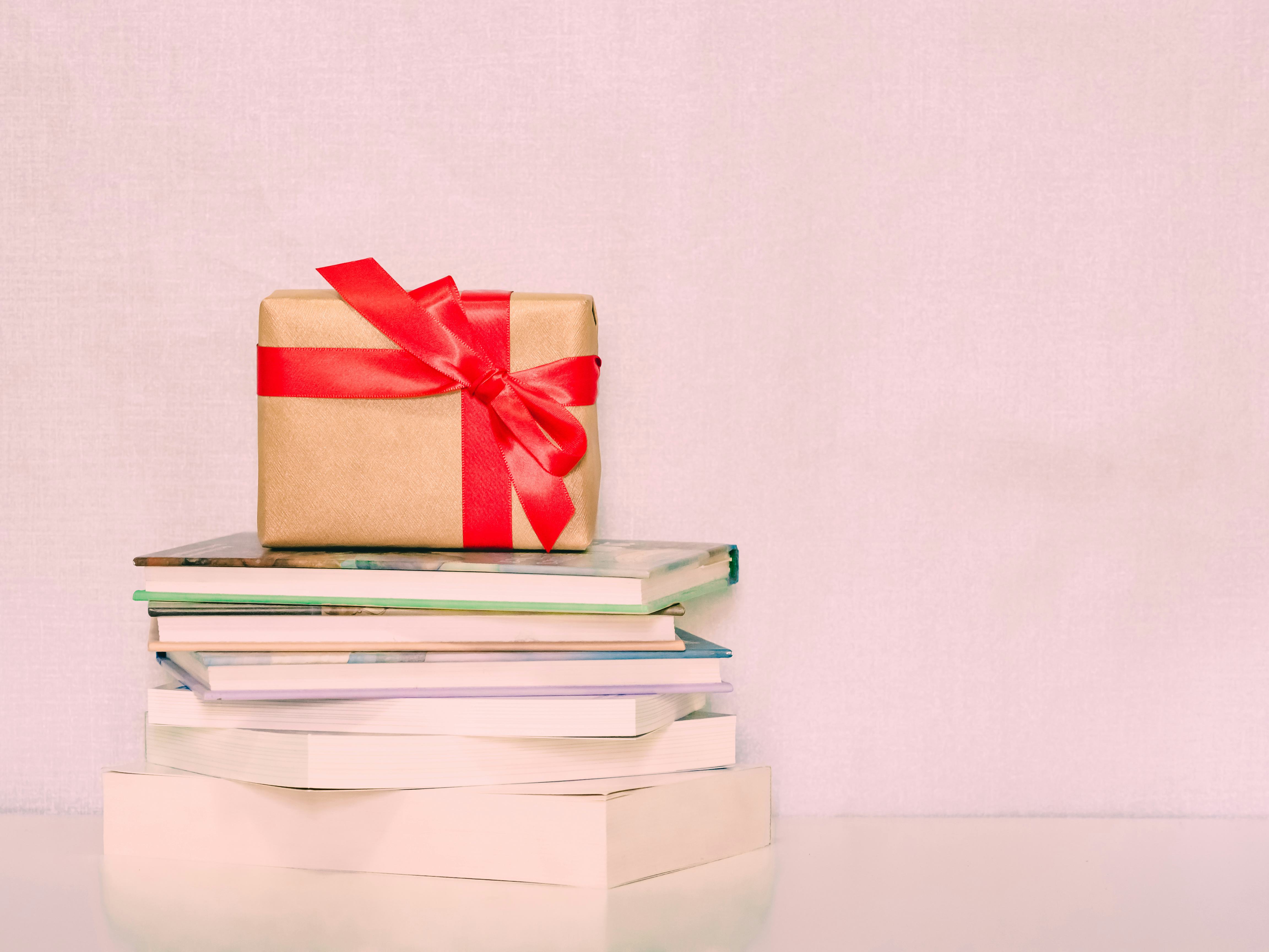 10 Reasons Books Make The Best Gifts For The Holidays (Or Any Other ...