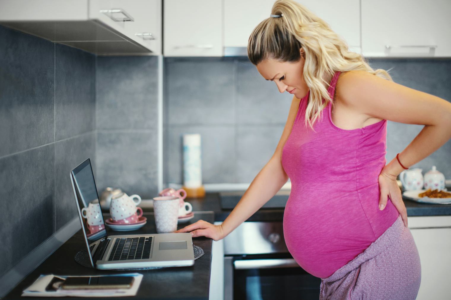 Light Pink Discharge After Pregnancy Sex? Experts Explain What It Means
