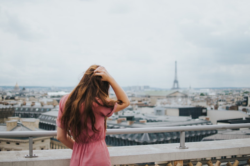 30 Captions For Eiffel Tower Pics & Falling In Love With The World