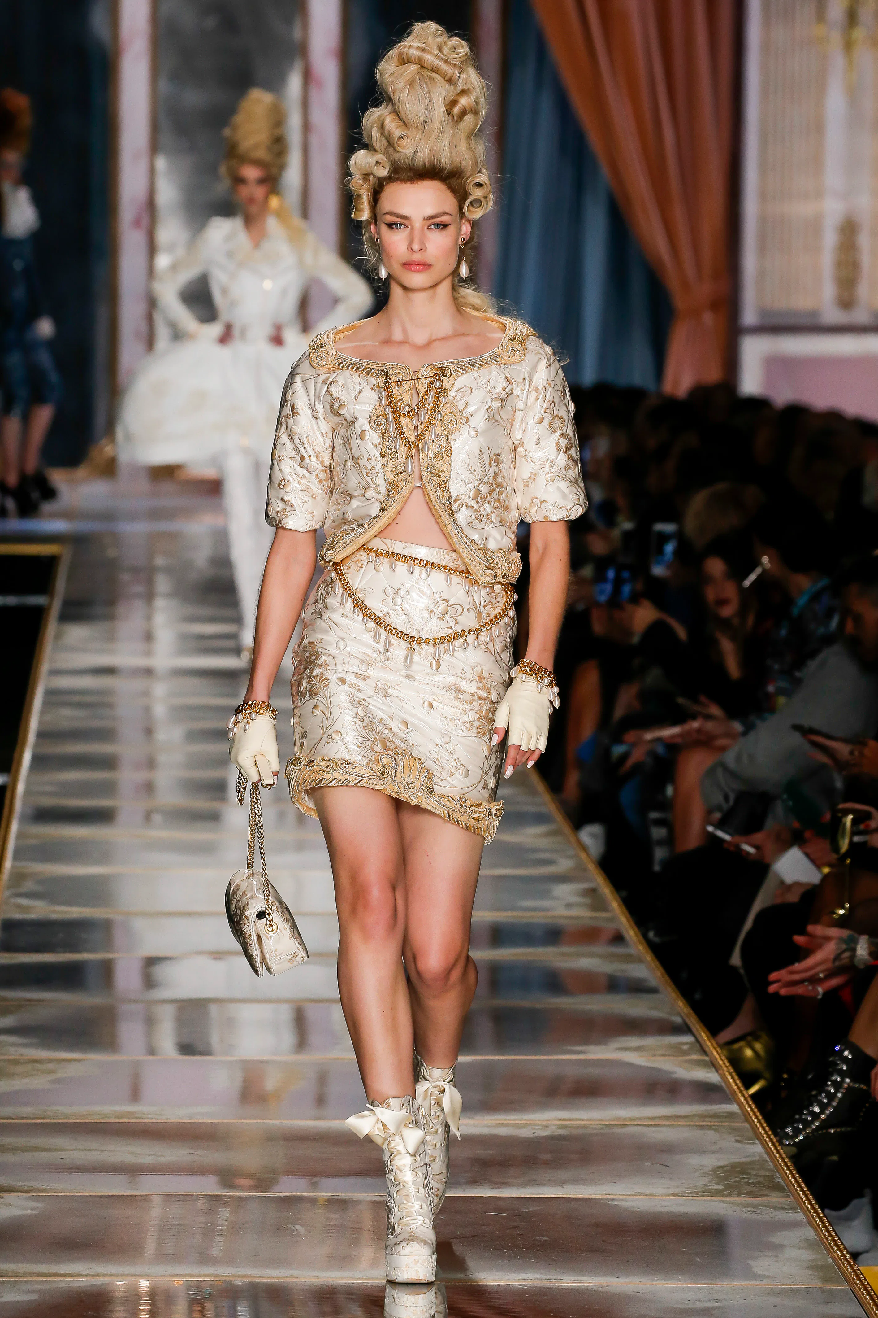 2020 winter dresses Valentino Fashion Show FW 20-21 Women