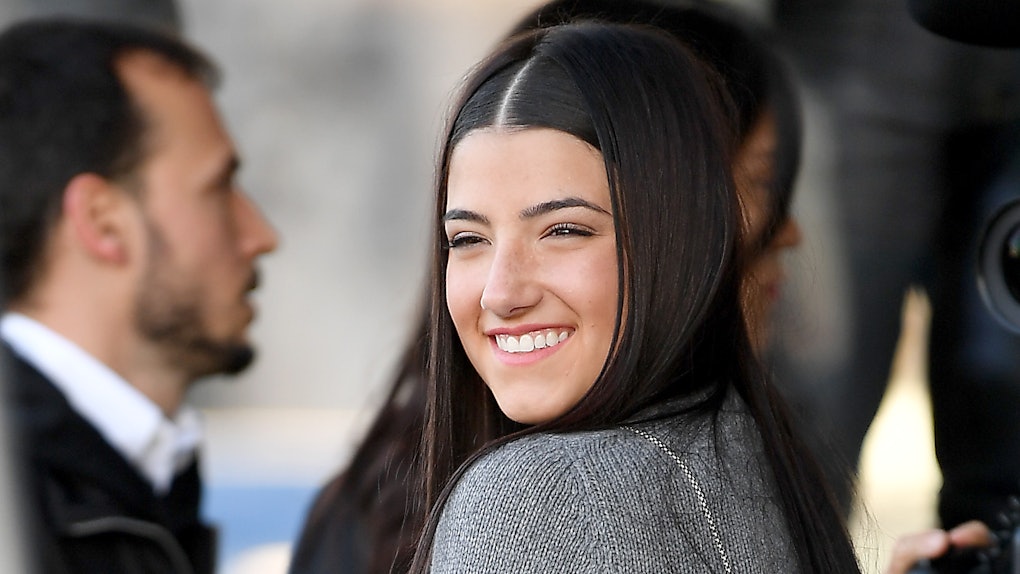 Download Charli D Amelio S Skincare Routine Involves These Key Products For iPhone Free Get Wallpaper Charli D Amelio S Skincare Routine Involves These Key Products For Free