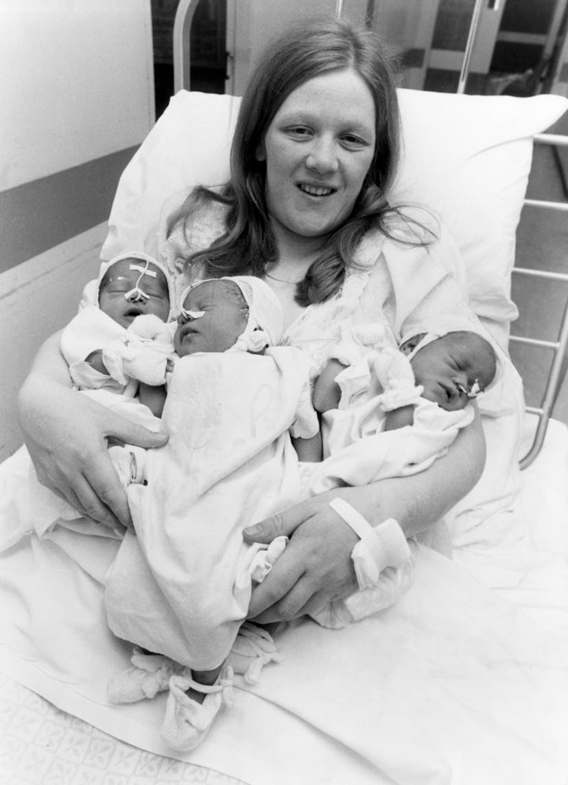 This mom in 1969 looks incredible after giving birth to a set of beautiful triplets. 