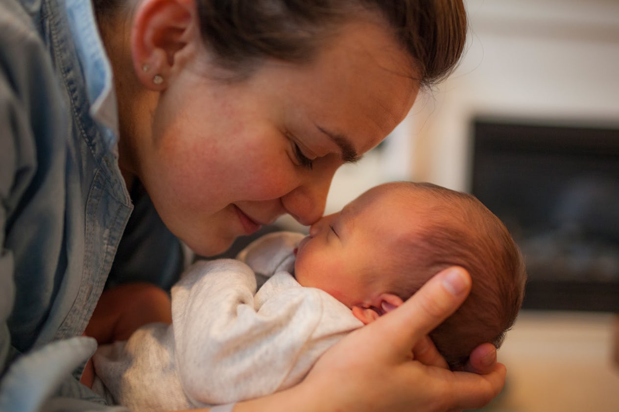 9 Things Your Lactation Consultant Wants You To Know About Latching