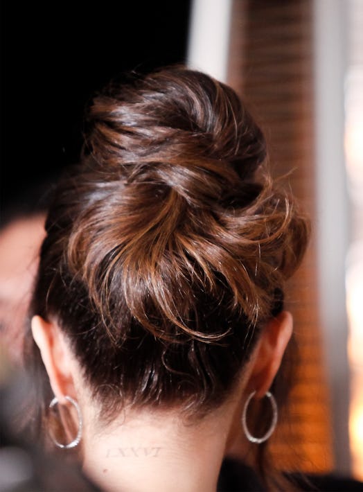 Selena Gomez's bun at the 2020 Hollywood Beauty Awards was the perfect date-night updo