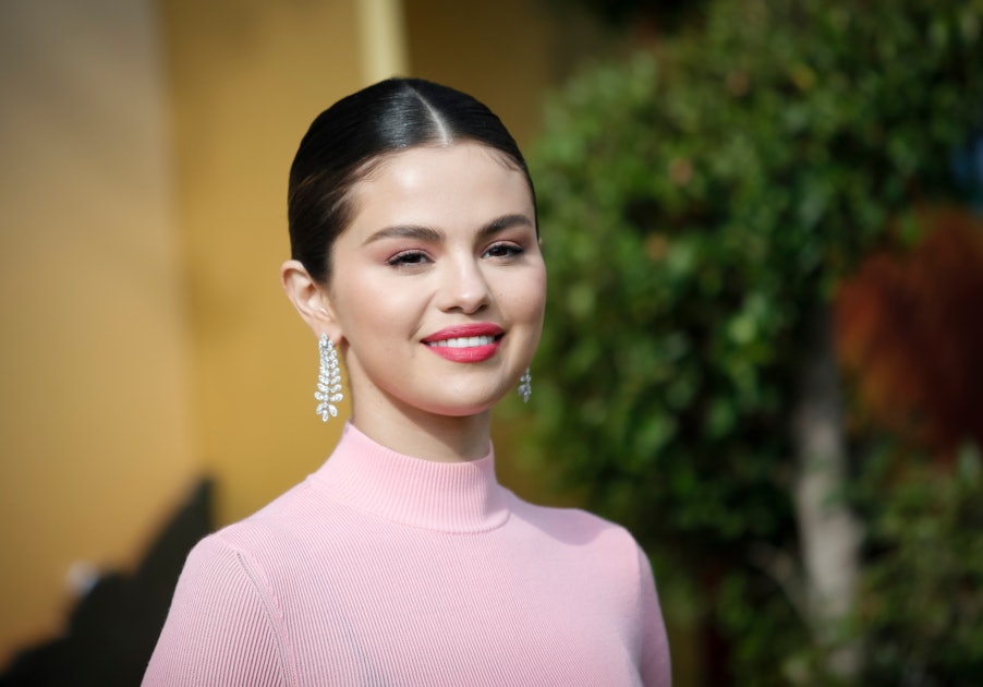 Selena Gomez's Pink Mini Dress At 2020 Hollywood Beauty Awards