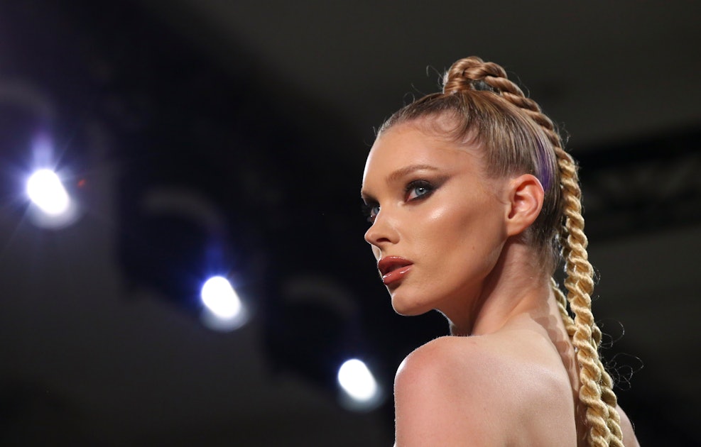 The Hair Trends At New York Fashion Week Fall/Winter 2020 For Every ...