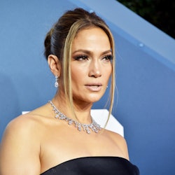 Jennifer Lopez just debuted the most '90s-inspired space buns since Zenon