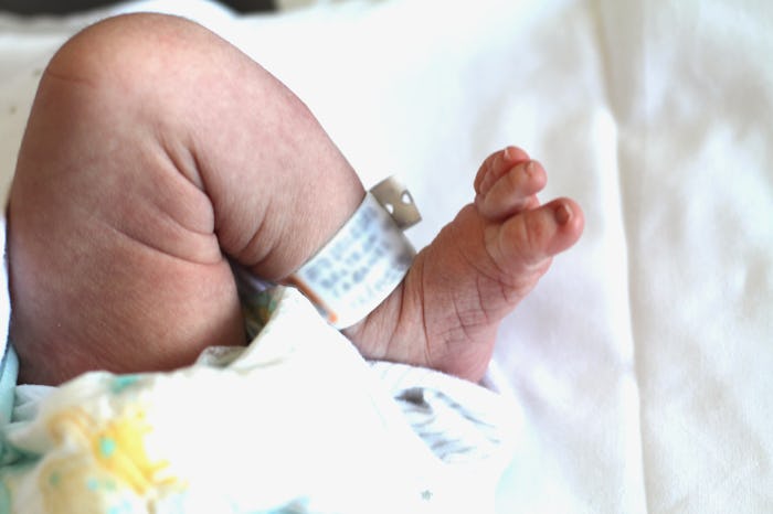 Pregnant women with COVID-19 may not pass the virus on to their babies, small study suggests