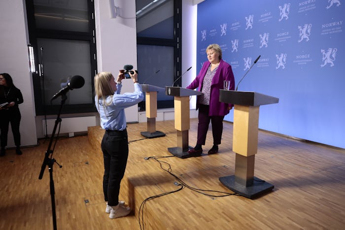 Norway's prime minister held a press conference to answer kids' coronavirus questions. 