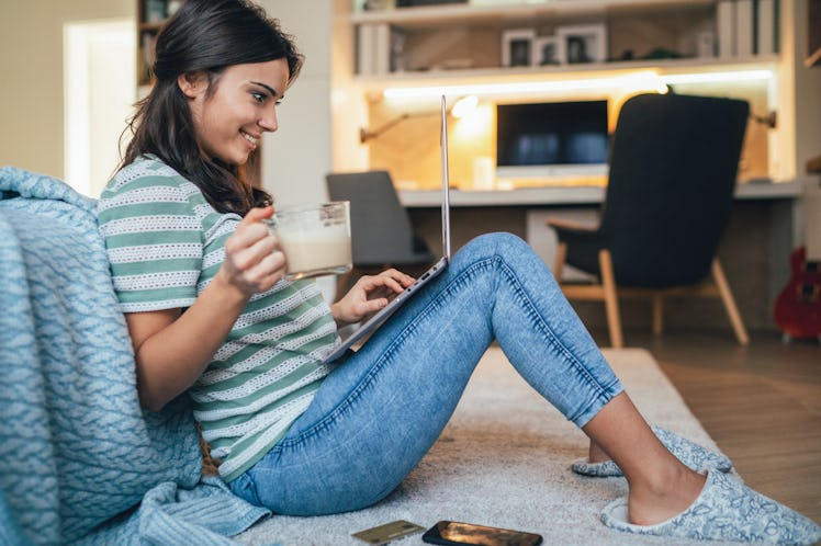 Here's how to play games on the Houseparty app with your friends.