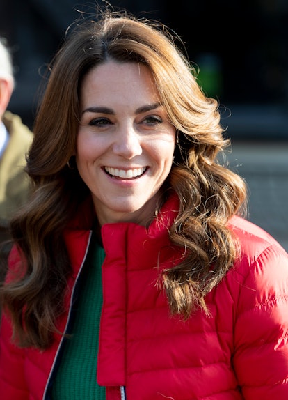 kate middleton ches- length hair with a side part