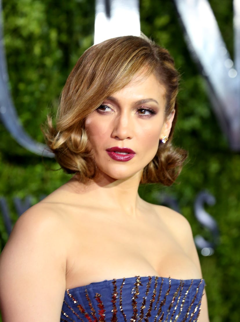 J.Lo's sideswept, curly bob was one of her best haircuts of all time
