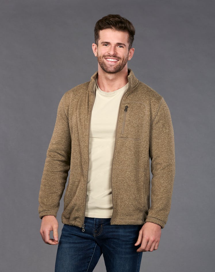 Jed Wyatt is dating Ellen Decker