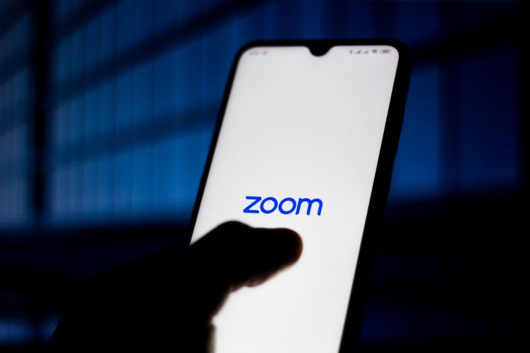 Can Zoom hosts see private messages? Here's what to know.