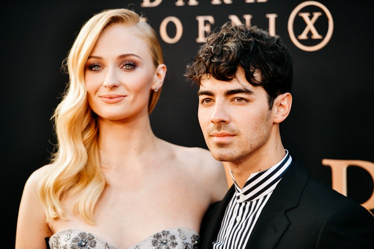 Sophie Turner did Joe Jonas' makeup and the photos are so good.
