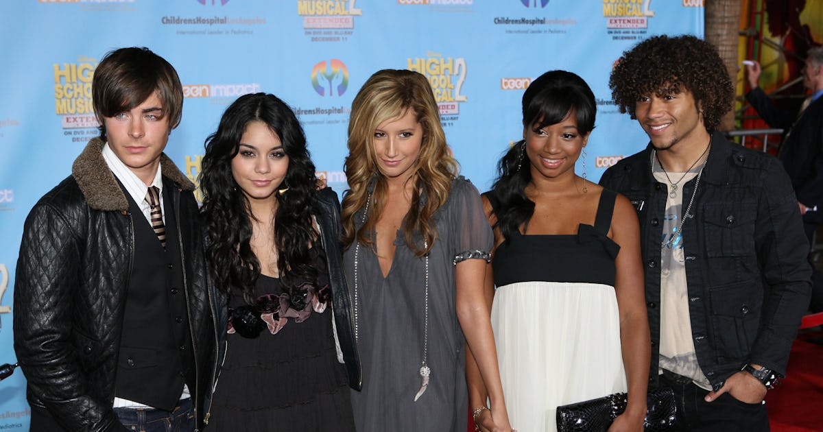 Zac Efron Is Reuniting With The High School Musical Cast Sort Of