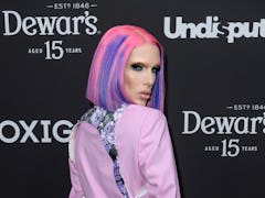 Jeffree Star hits the red carpet in a lilac suit.