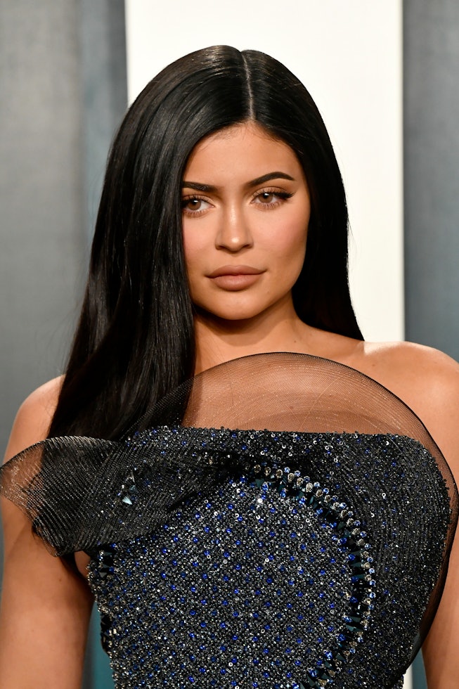 Kylie Jenner Debuts Chunky Highlights Hair Look
