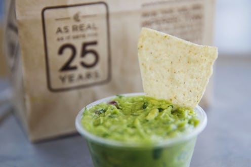 Chipotle's Guacamole Recipe Is Actually Pretty Simple To Recreate At Home