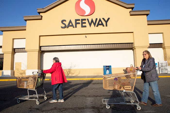 safeway grocery store