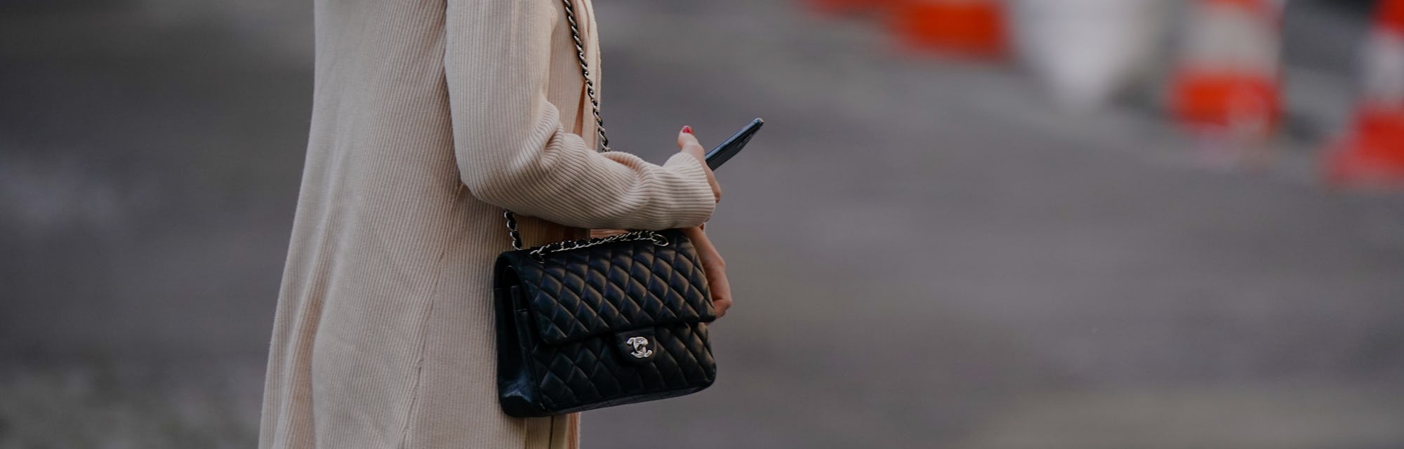 chanel white quilted purse