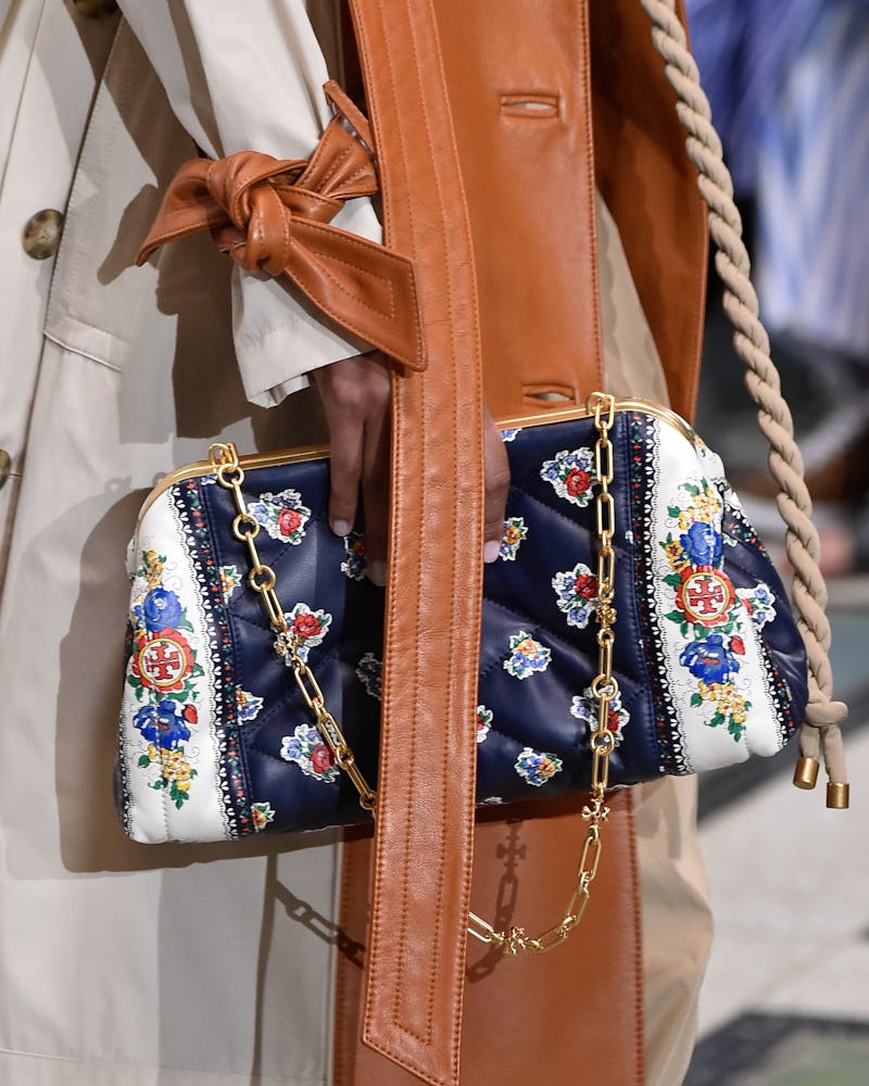 A model with a Tory Burch SS20 bag, as one of the 4 Summer 2020 handbag trends you can invest in now...