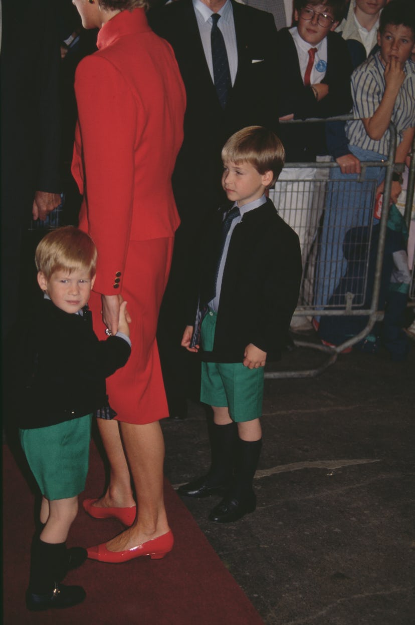Who looks cuter in green shorts and knee socks than the young princes?
