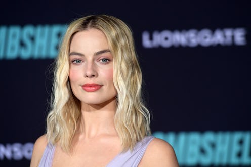 These lobs inspired by Margot Robbie, Bella Hadid, Reese Witherspoon, and other celebrities are goin...