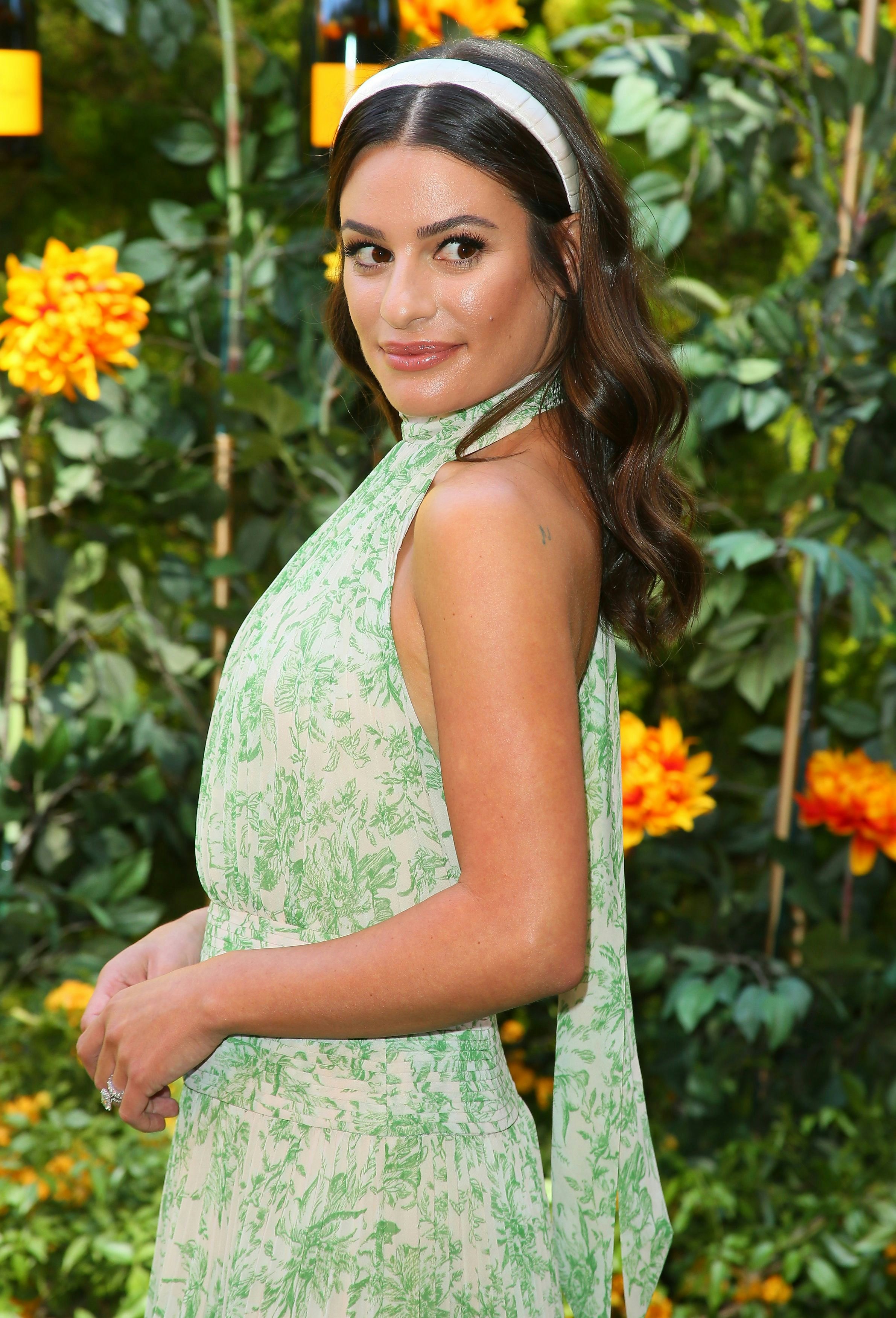 Lea Michele s New Pregnancy Photo Features A Gorgeous Summery Dress