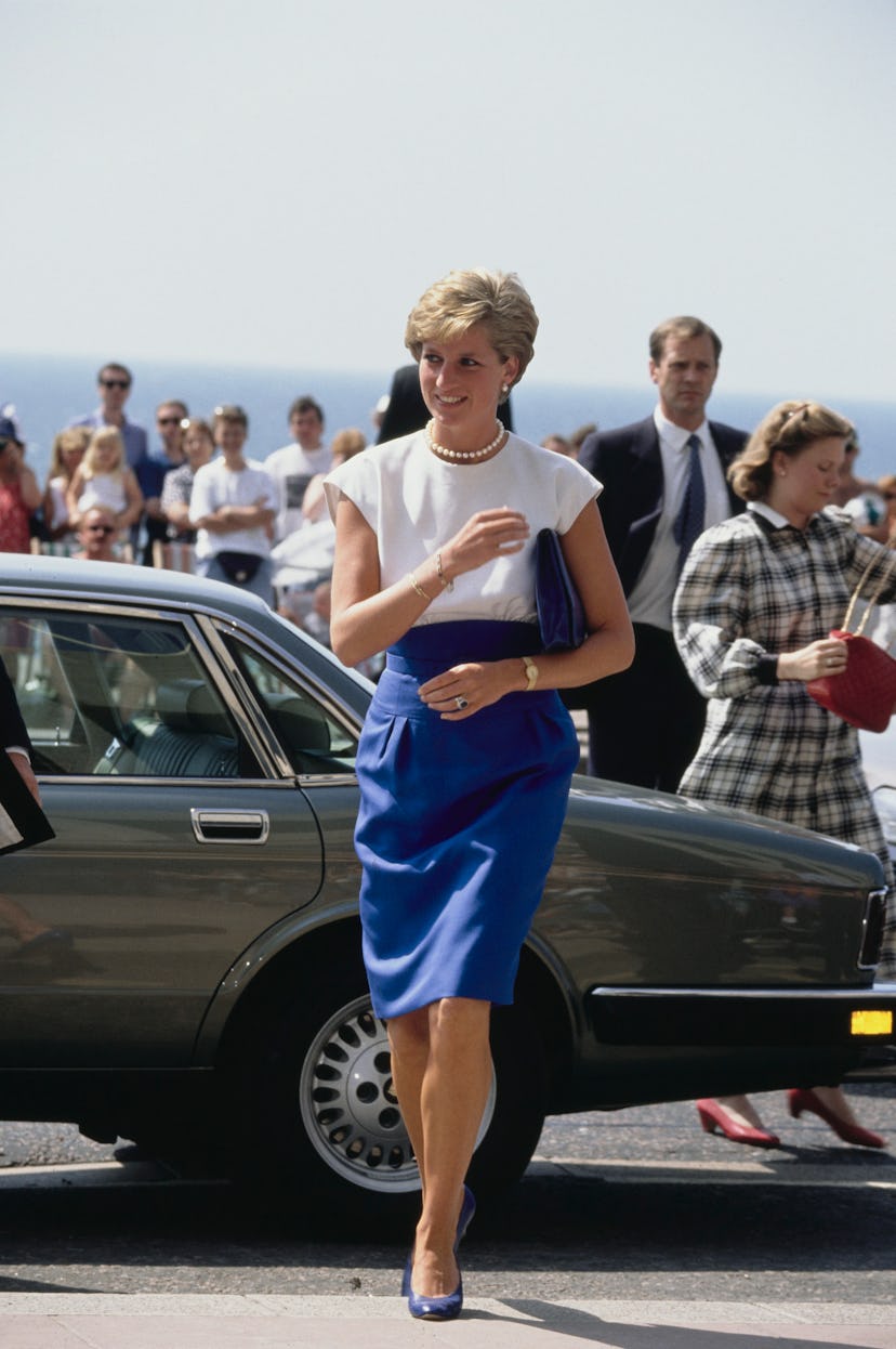 Princess Diana accessorizes with blue