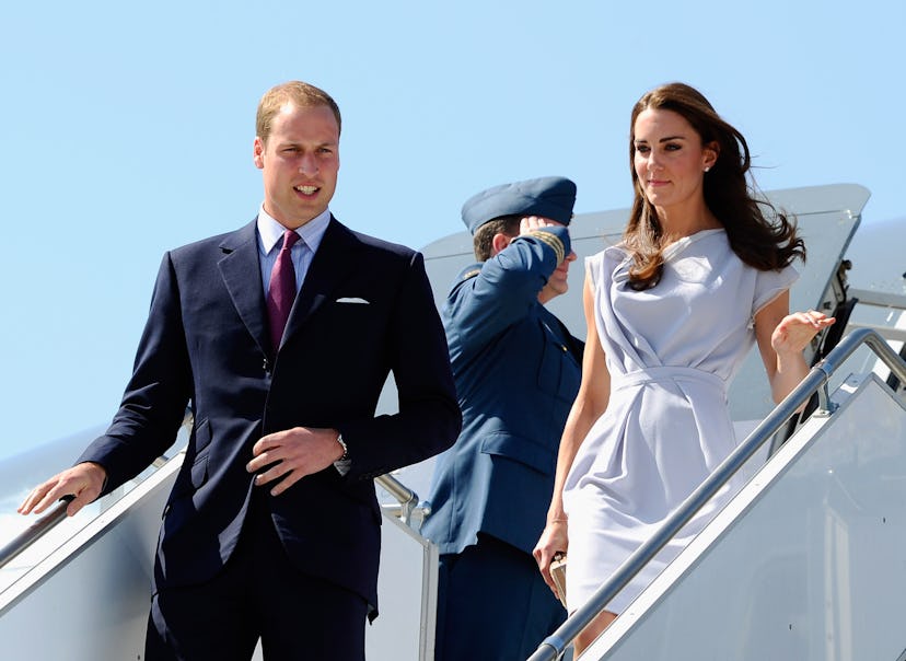 Kate Middleton looks stylish leaving a plane