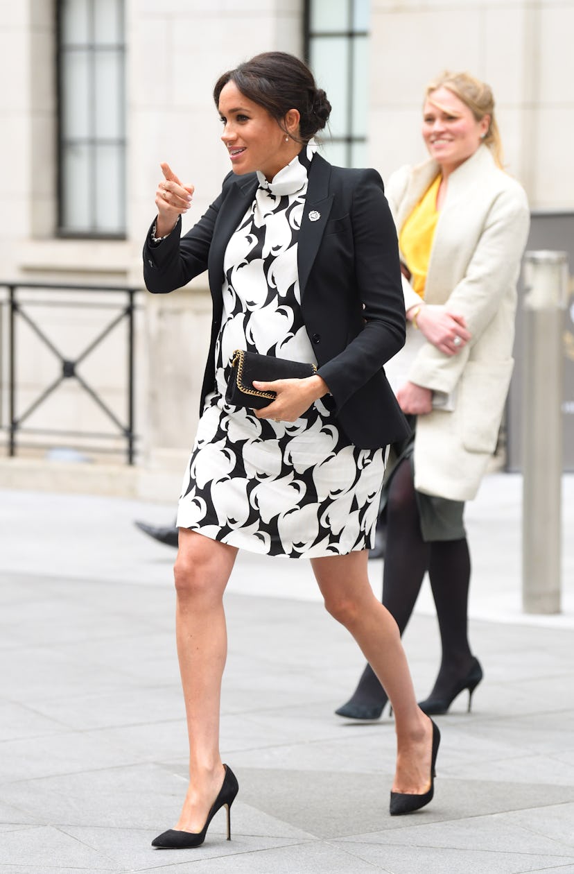 Meghan Markle shines in a maternity summer dress
