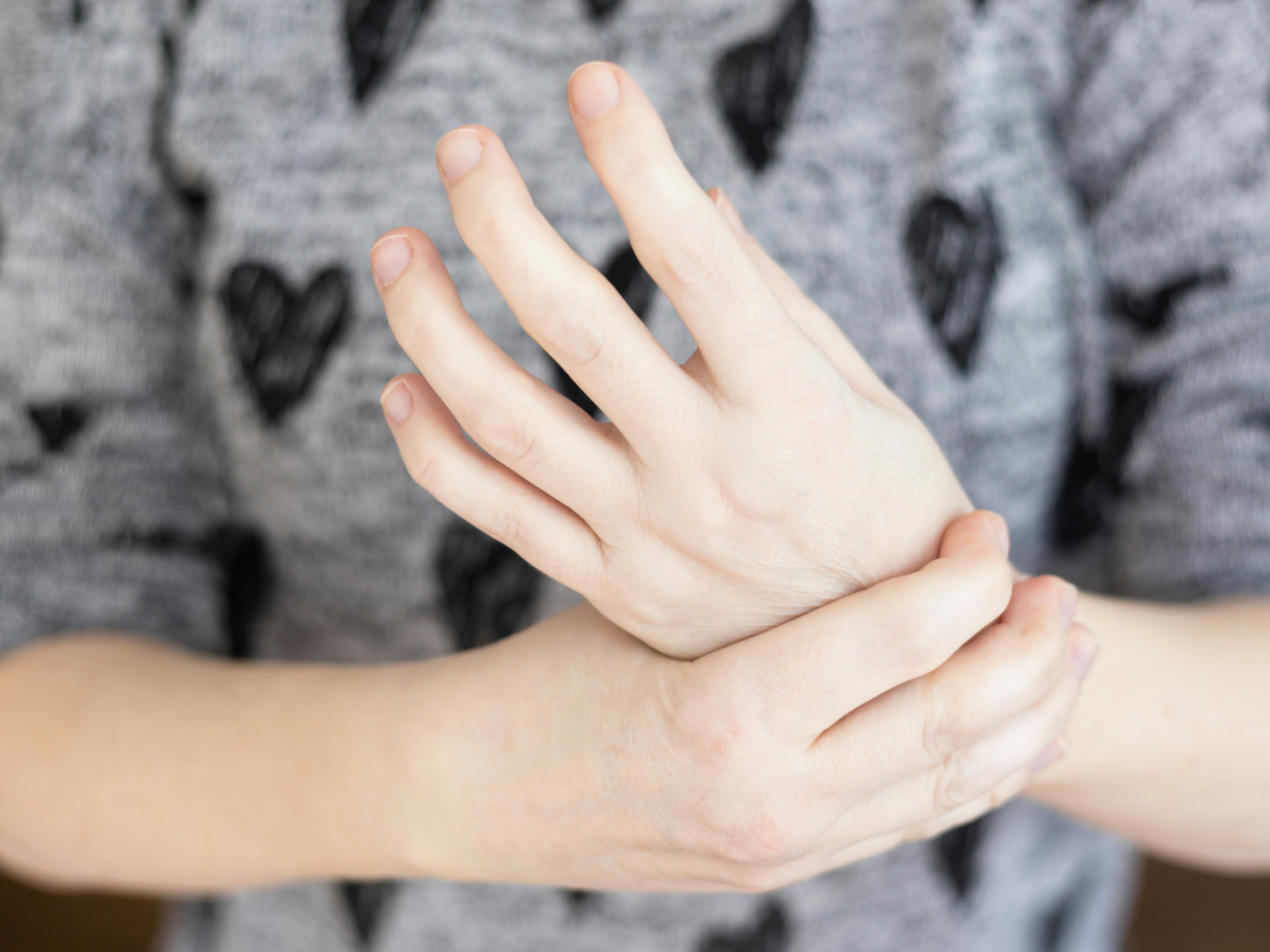 11 Early Warning Signs Of Arthritis You Should Pay Attention To