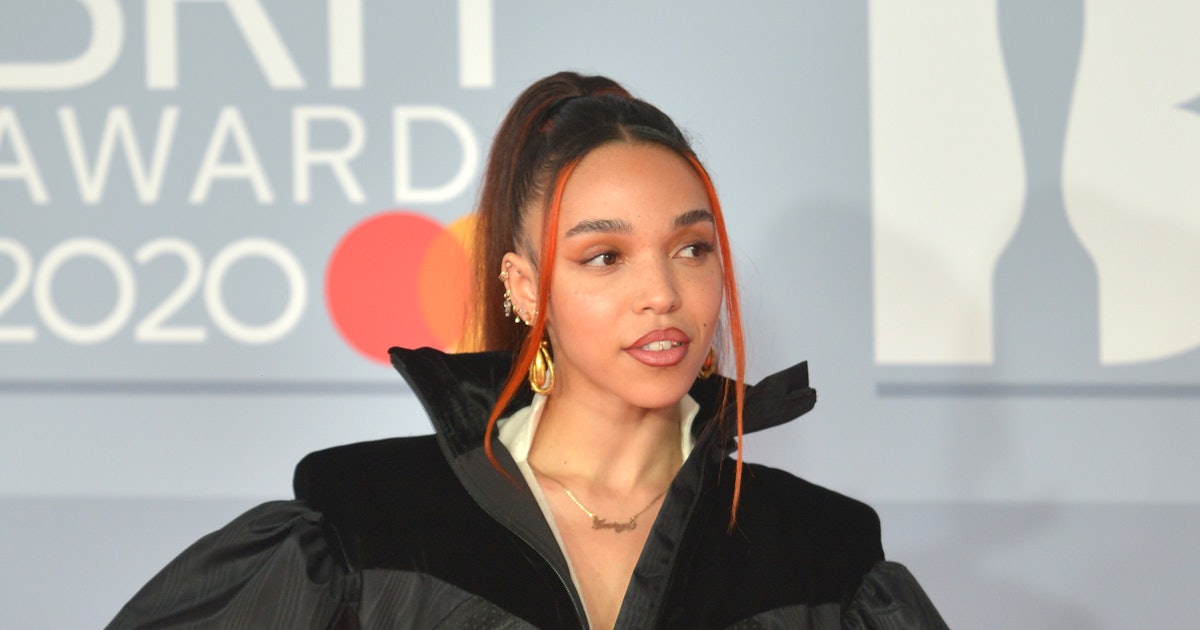 FKA Twigs Is Sharing Her Pre-Show Workout Routine On Instagram