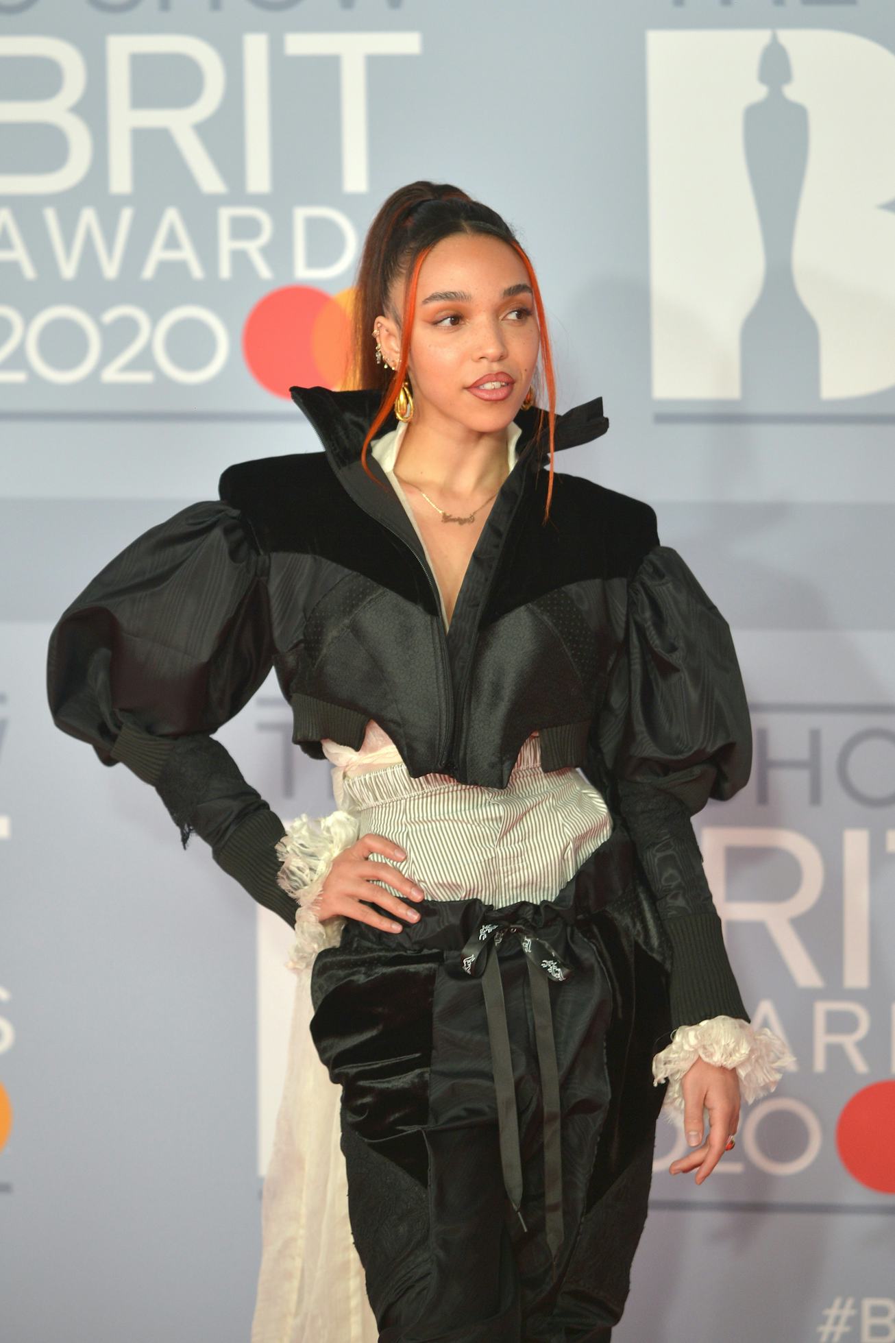 FKA Twigs Is Sharing Her Pre-Show Workout Routine On Instagram