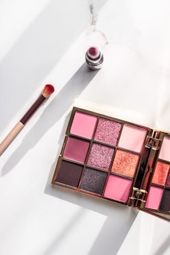 There are a variety of eyeshadow palettes under $20 that are well worth buying.