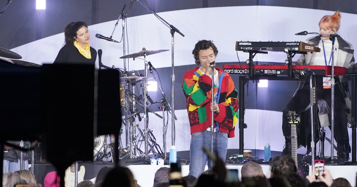 Harry Styles Patchwork Cardigan Is A Diy Tiktok Trend Harry Styles Patchwork Cardigan Is A Diy Tiktok Trend