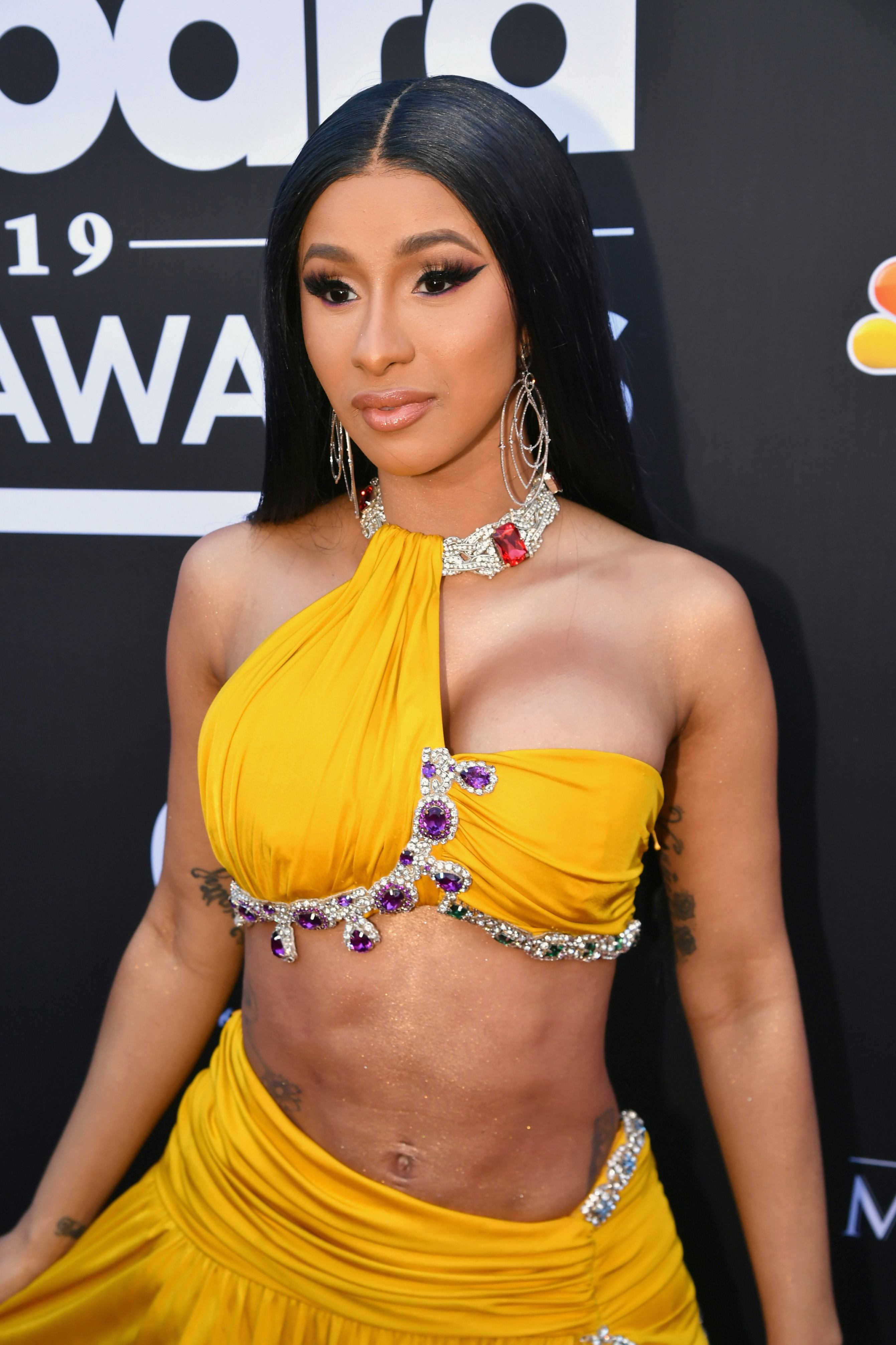 Cardi B Got 3 New Piercings & Posted The Whole Process On Instagram