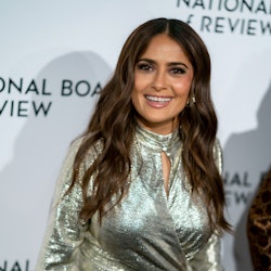 Salma Hayek recently dyed her own hair at home just in time for summer.