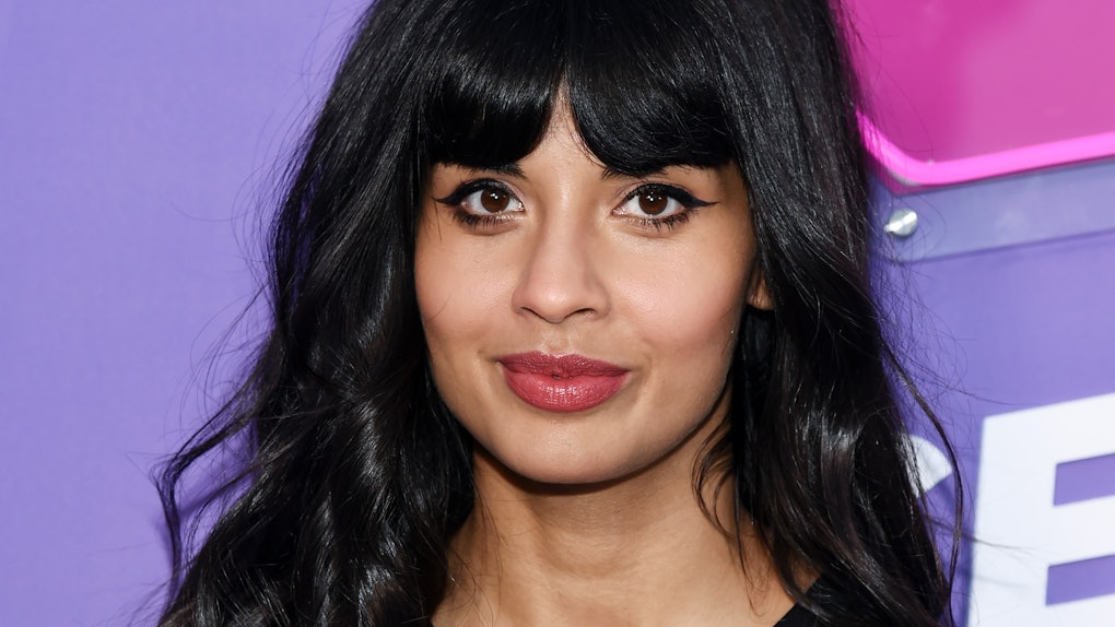 Jameela Jamil's Instagram About Kim Kardashian's Corset Video Tells Fans To Unfollow 1 Jameela Jamil's Instagram About Kim Kardashian's Corset Video Tells Fans To Unfollow
