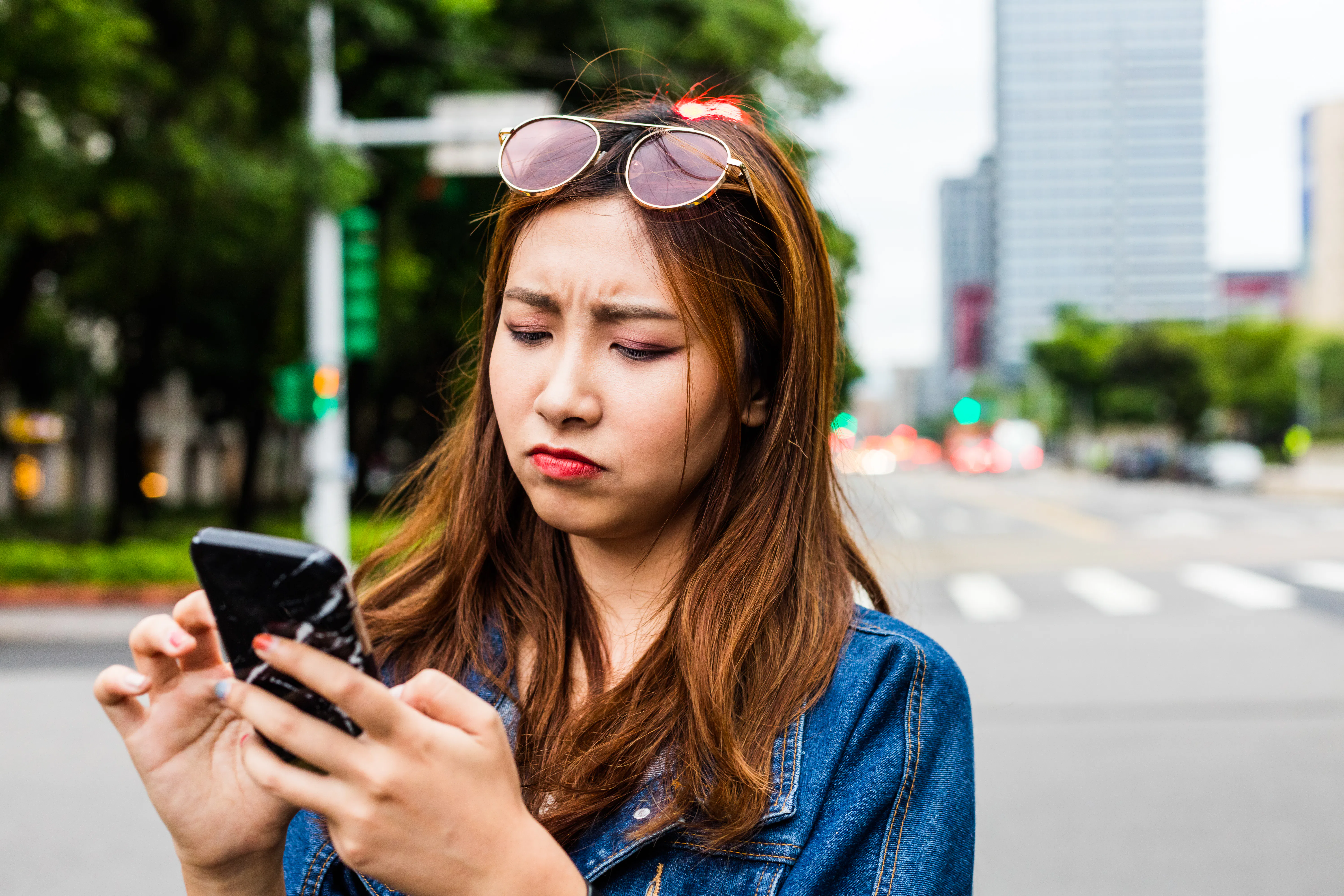 If You Get Rejected Over Text, Here's How To Respond Like A Pro