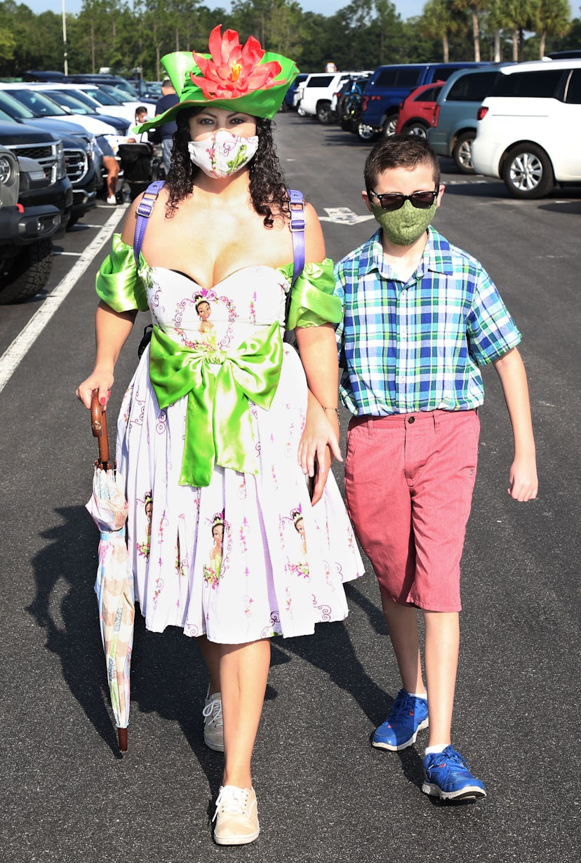 One guest got inventive with her face mask by matching it to her gown.